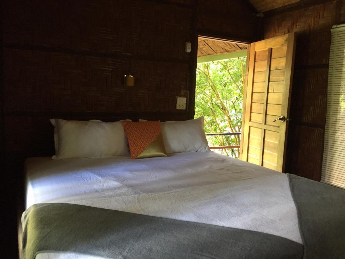 Phayam Garden View Hotel Koh Phayam Room photo