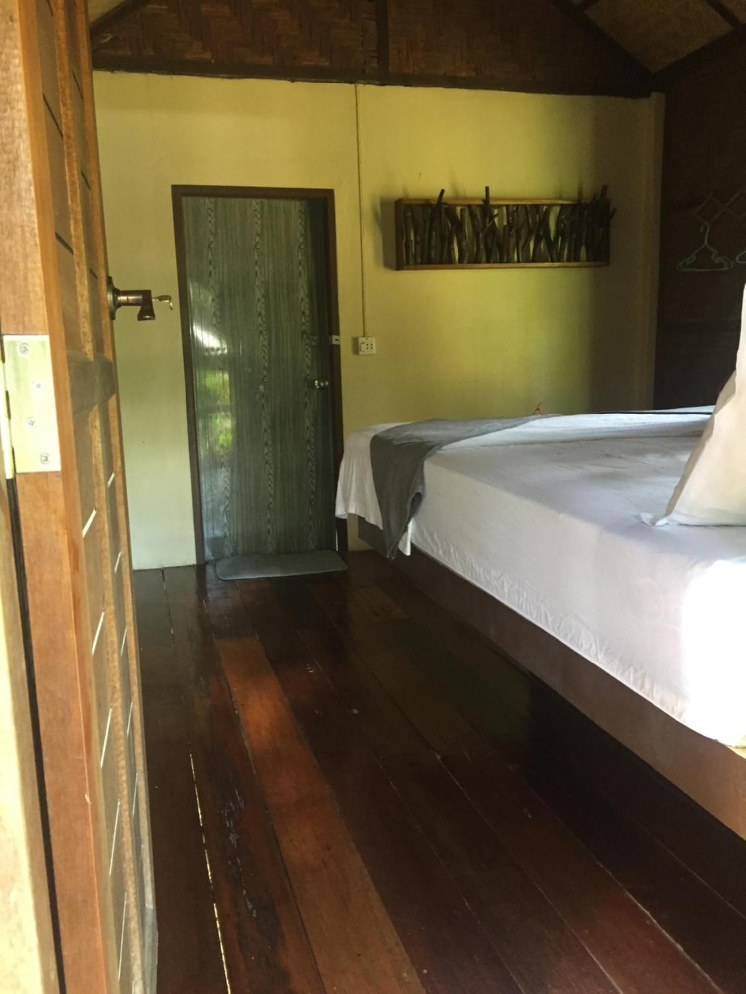 Phayam Garden View Hotel Koh Phayam Room photo