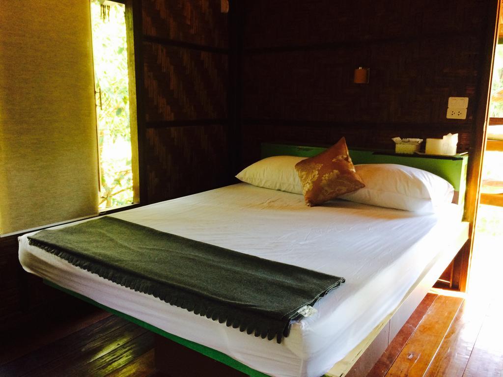 Phayam Garden View Hotel Koh Phayam Exterior photo