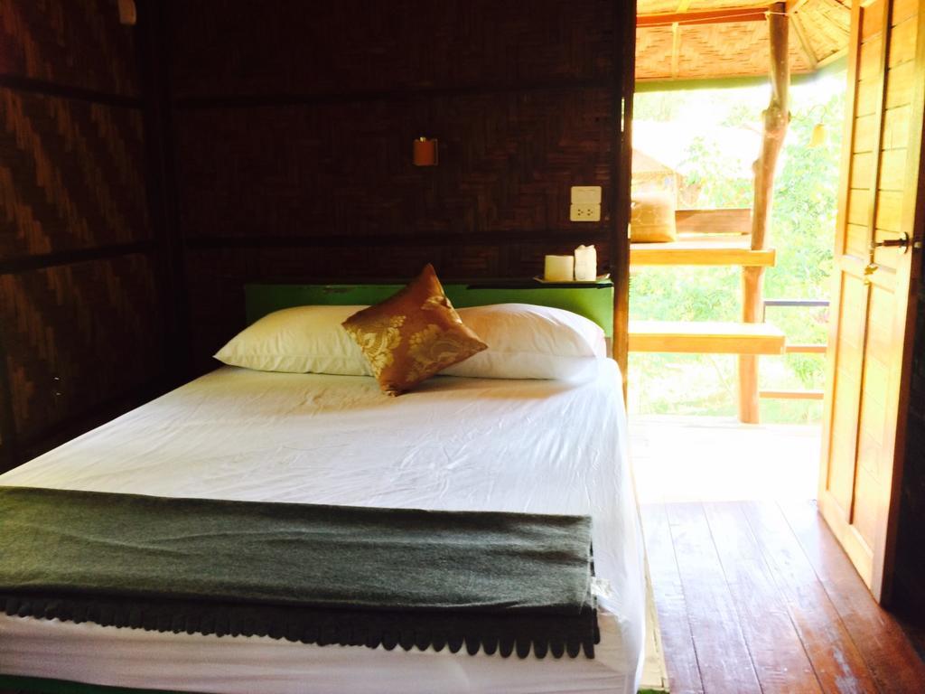 Phayam Garden View Hotel Koh Phayam Exterior photo