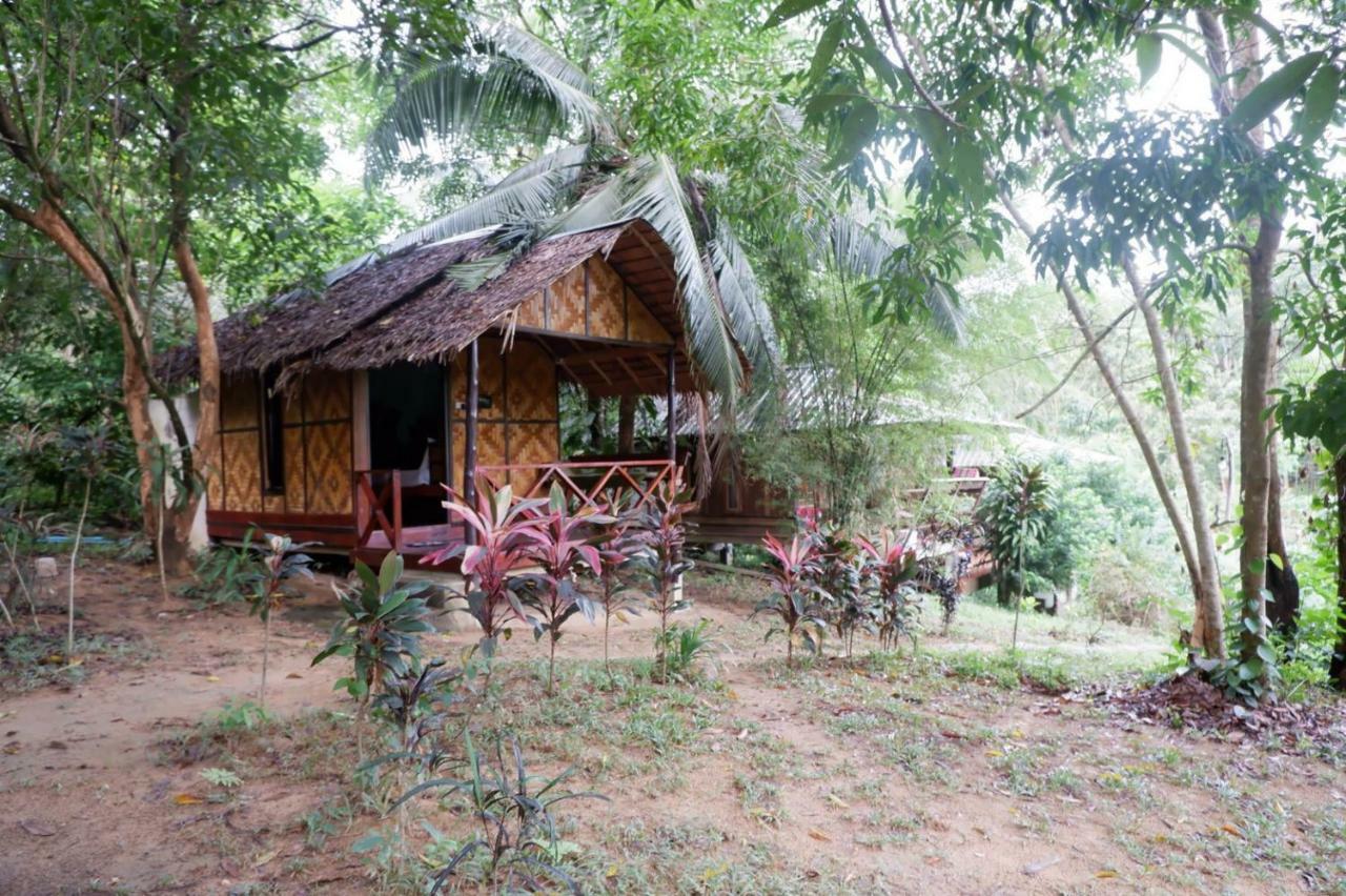 Phayam Garden View Hotel Koh Phayam Exterior photo
