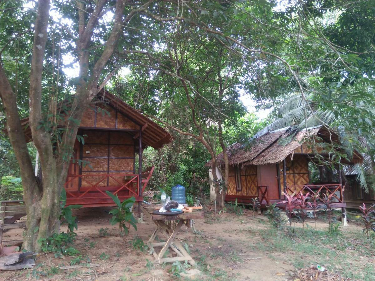 Phayam Garden View Hotel Koh Phayam Exterior photo